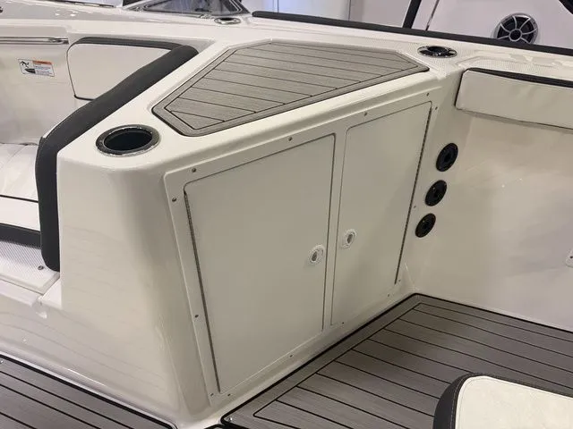 Slide: The Image of Yamaha 222 FSH Sport E 2025 - 24