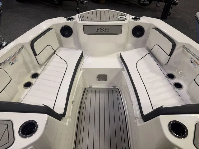 Slide: The Image of Yamaha 222 FSH Sport E 2025 - 28