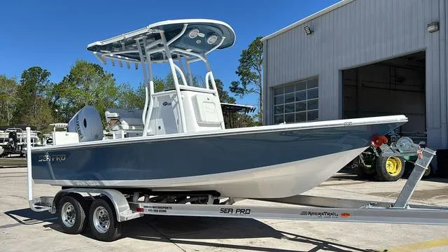 Slide: The Image of Sea Pro 210 Bay 2025 - 16