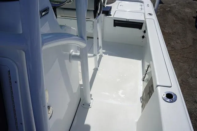 Slide: The Image of Sea Pro 230 Bay 2025 - 11