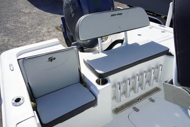 Slide: The Image of Sea Pro 230 Bay 2025 - 13