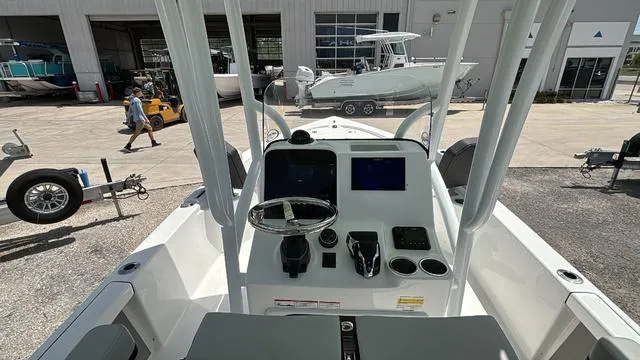 Slide: The Image of Sea Pro 230 Bay 2025 - 23