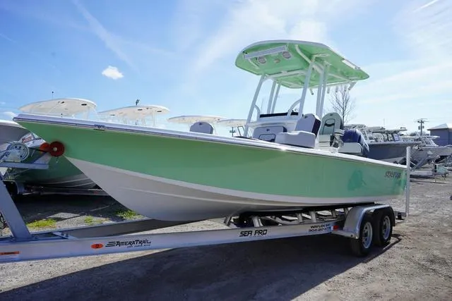 Slide: The Image of Sea Pro 230 Bay 2025 - 4