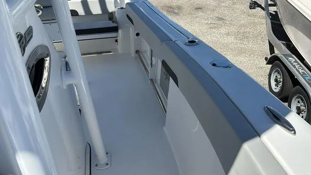 Slide: The Image of Sea Pro 222 Center Console 2025 - 10