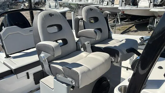 Slide: The Image of Sea Pro 245FLX Sandbar 2025 - 11