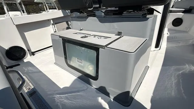 Slide: The Image of Sea Pro 245FLX Sandbar 2025 - 14