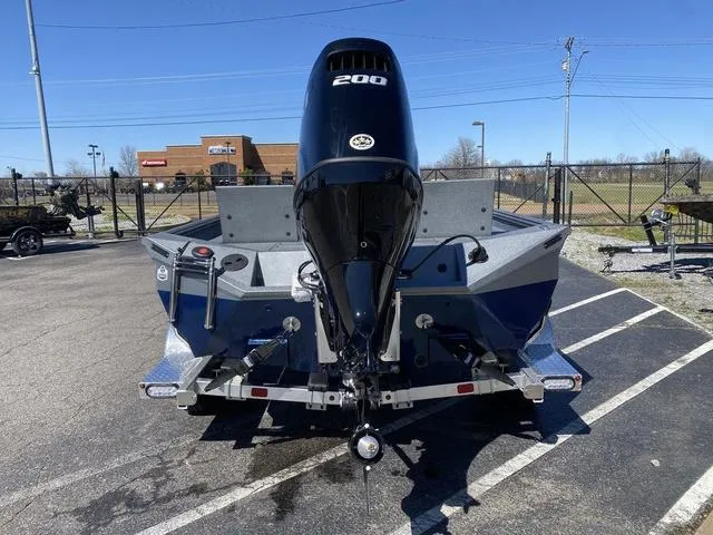 Slide: The Image of Excel Bay Pro Elite 220 2025 - 4