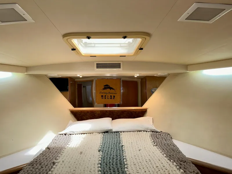 Slide: The Image of Hatteras 46 Convertible 1994 - 117