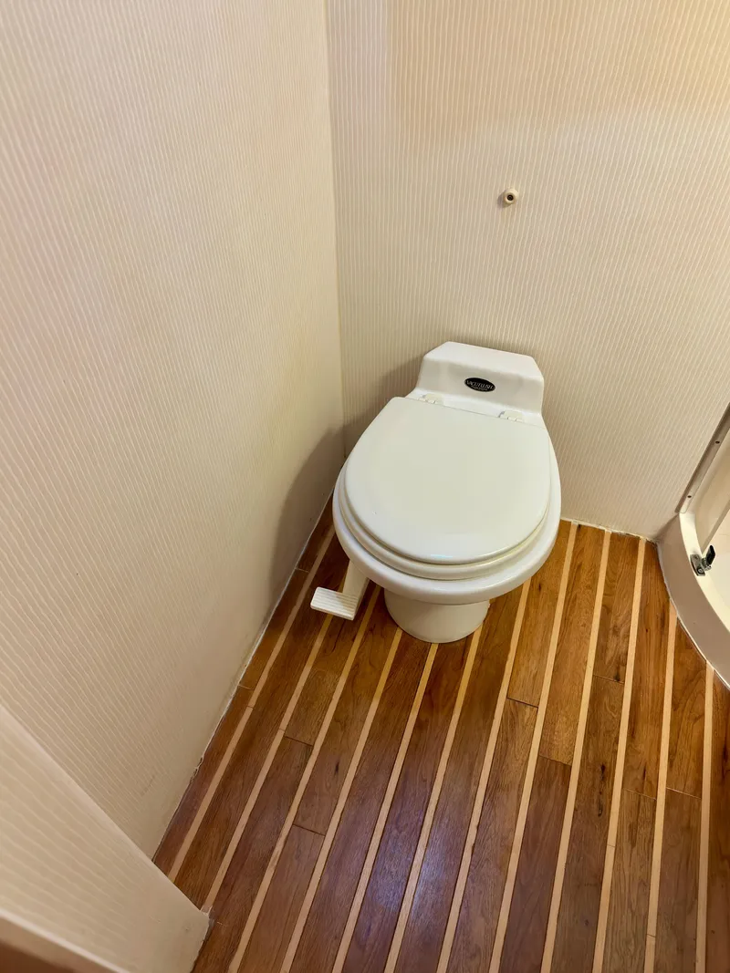 Slide: The Image of Hatteras 46 Convertible 1994 - 136