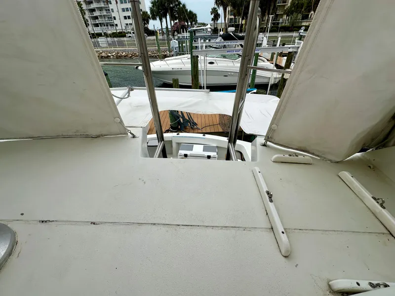Slide: The Image of Hatteras 46 Convertible 1994 - 50