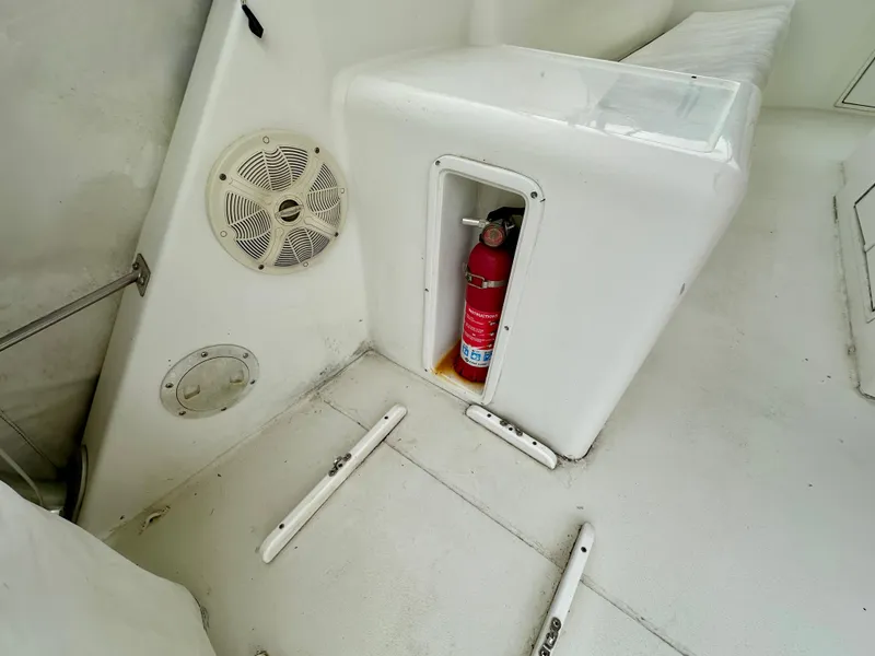 Slide: The Image of Hatteras 46 Convertible 1994 - 52