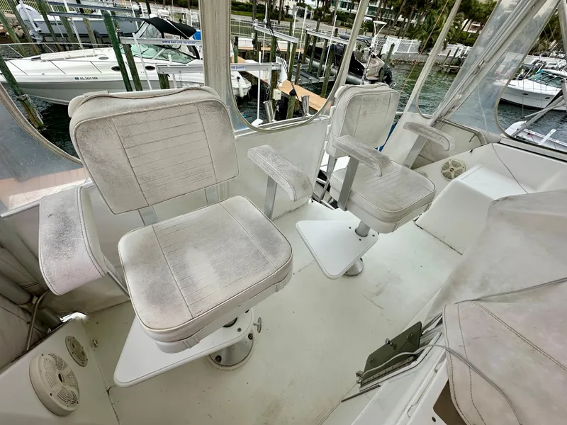 Slide: The Image of Hatteras 46 Convertible 1994 - 53