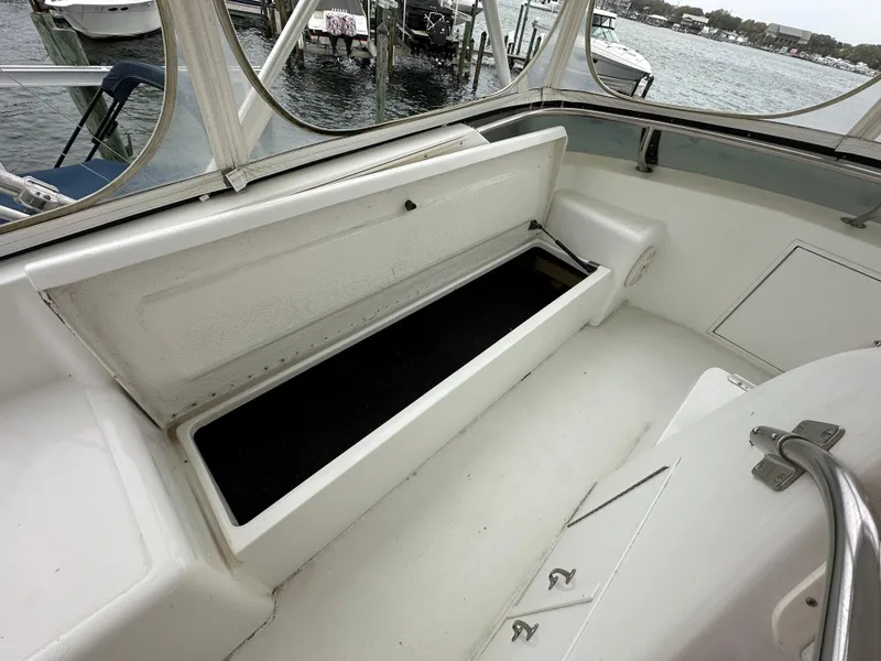 Slide: The Image of Hatteras 46 Convertible 1994 - 57