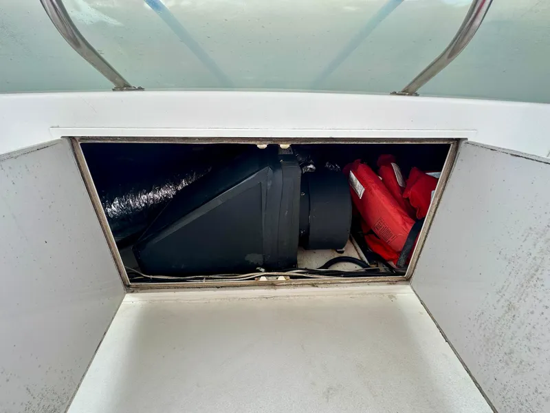 Slide: The Image of Hatteras 46 Convertible 1994 - 60