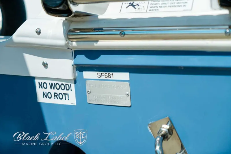 Slide: The Image of 2025 Sea Fox 268 Commander boat detail with "No Wood! No Rot!" label. - 6