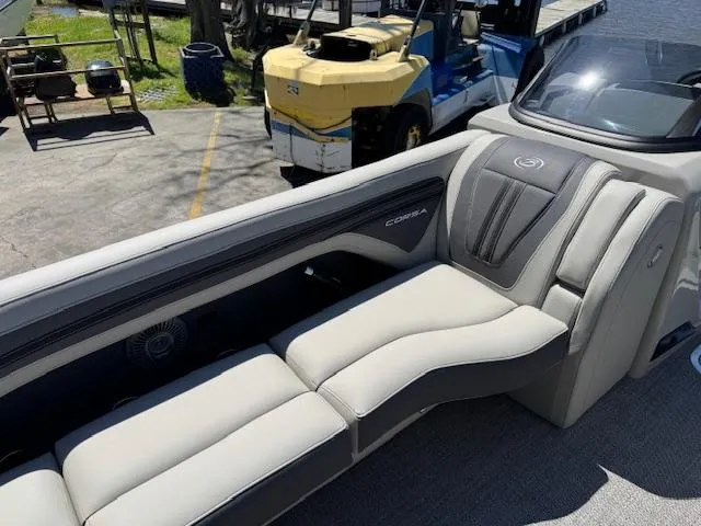 Slide: The Image of 2025 Barletta CORSA 25MA boat interior with luxurious seating and modern design. - 21