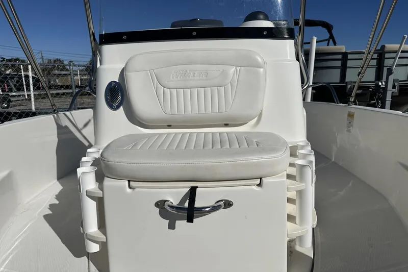 Slide: The Image of Boston Whaler 180 Dauntless 2013 - 15