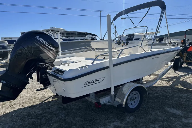 Slide: The Image of Boston Whaler 180 Dauntless 2013 - 4