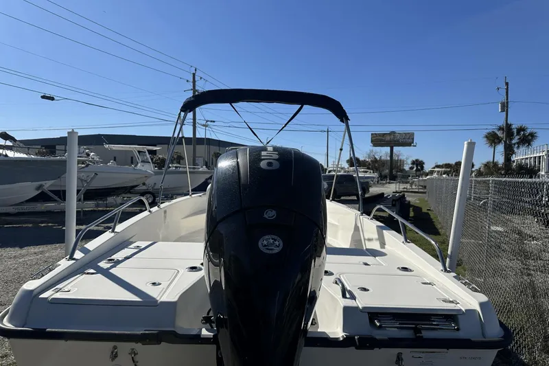 Slide: The Image of Boston Whaler 180 Dauntless 2013 - 5