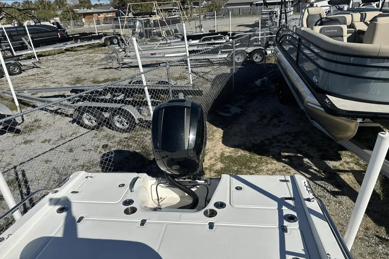 Slide: The Image of Boston Whaler 180 Dauntless 2013 - 6