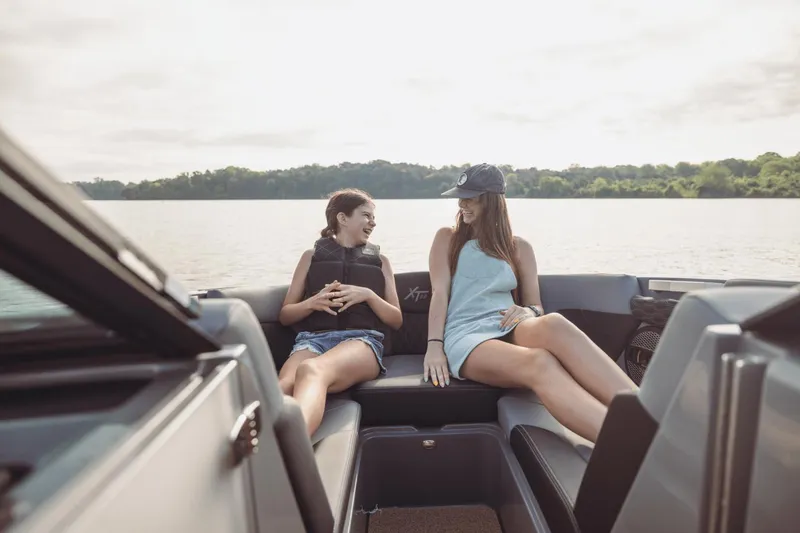 Slide: The Image of MasterCraft XT22 2025 - 13