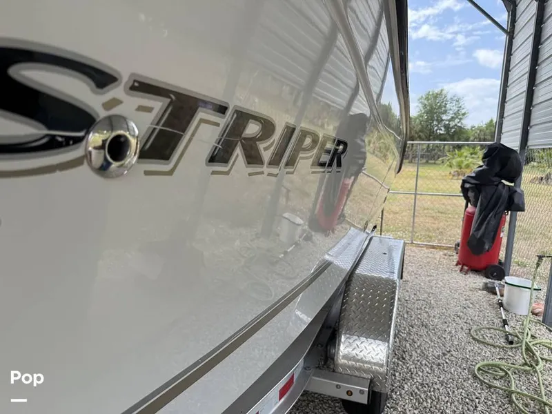 Slide: The Image of 2005 Seaswirl 2601 WA Striper for sale in Naples, FL - 45