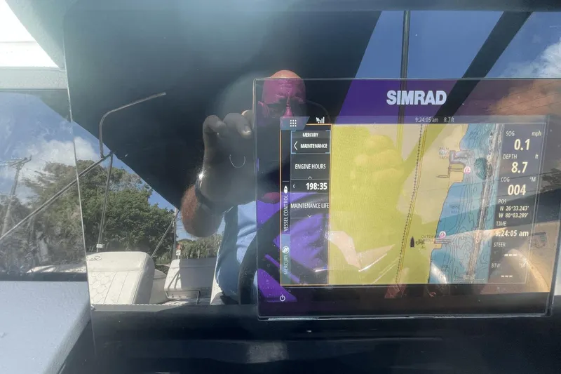 Slide: The Image of Sea Ray 250 SDX OB 2020 - 10