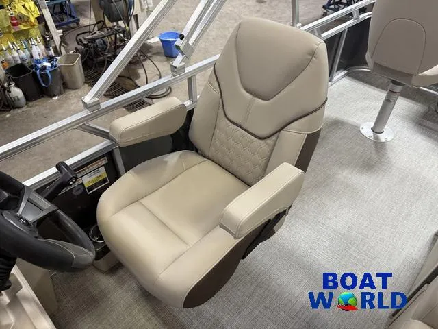 Slide: The Image of Luxurious captain's chair in 2025 Tahoe Sport 2385 Rear Fish boat, featuring ergonomic design. - 12