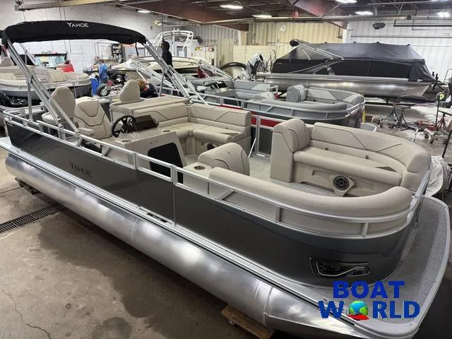 Slide: The Image of 2025 Tahoe Sport 2385 pontoon boat with Honda 4-Stroke EFI in showroom. - 39