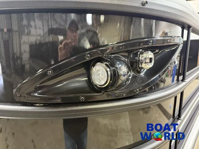 Slide: The Image of 2025 Bentley Pontoons Legacy 220 Swingback with Honda 4-Stroke EFI, close-up of exterior detail. - 34