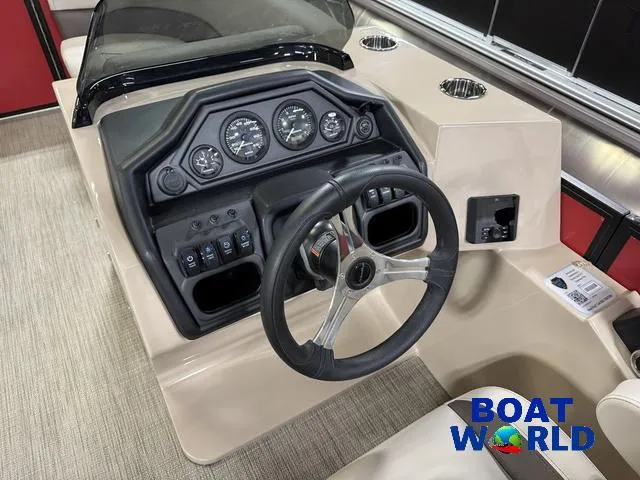 Slide: The Image of Bentley Pontoons Legacy 200 Navigator Quad Lounge & Honda 4-Stroke 2025 - 14