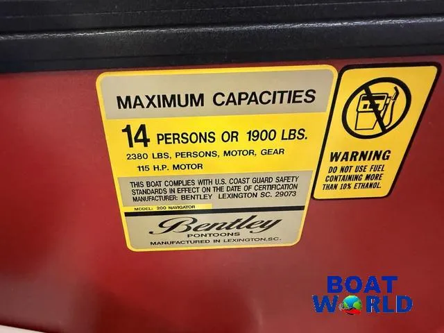 Slide: The Image of Bentley Pontoons Legacy 200 Navigator Quad Lounge & Honda 4-Stroke 2025 - 19