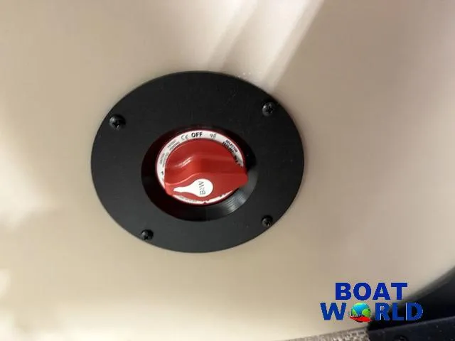 Slide: The Image of Bentley Pontoons Legacy 200 Navigator Quad Lounge & Honda 4-Stroke 2025 - 22