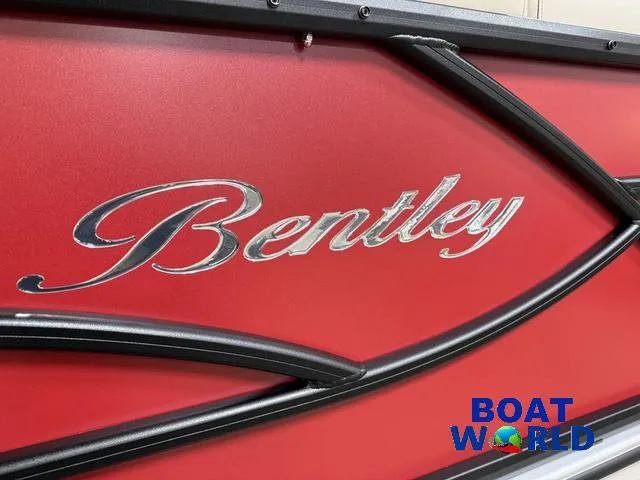 Slide: The Image of Bentley Pontoons Legacy 200 Navigator Quad Lounge & Honda 4-Stroke 2025 - 35