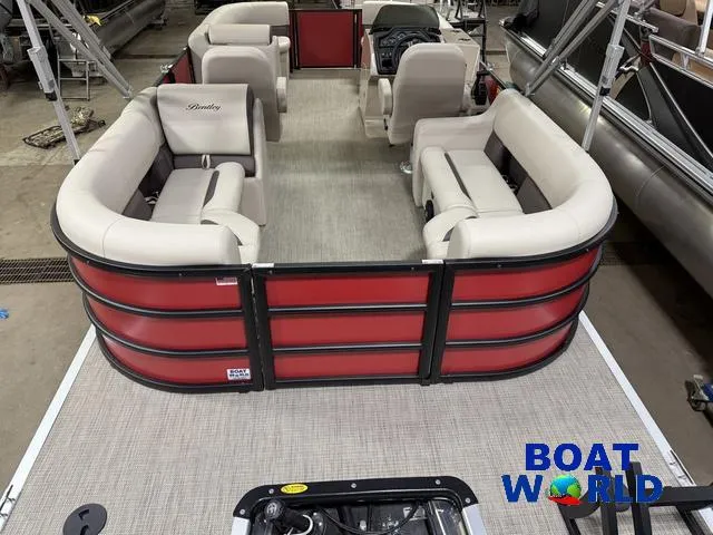 Slide: The Image of Bentley Pontoons Legacy 200 Navigator Quad Lounge & Honda 4-Stroke 2025 - 7
