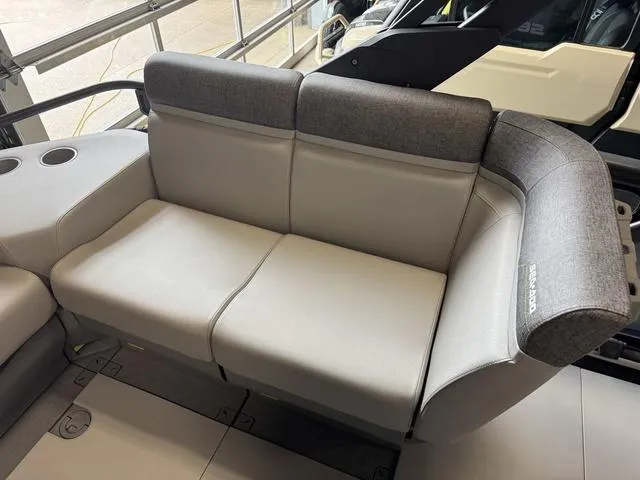 Slide: The Image of Sea-Doo Switch Cruise 18 2025 - 11