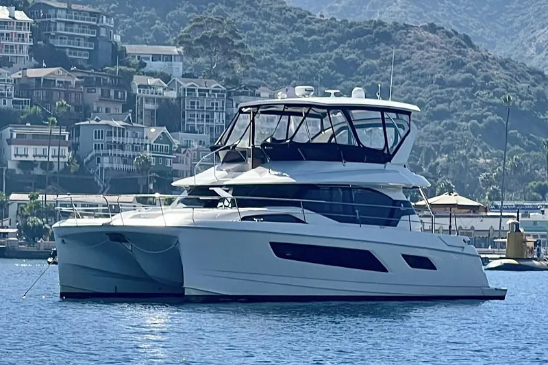 Slide: The Image of Aquila 44 in Catalina - 2