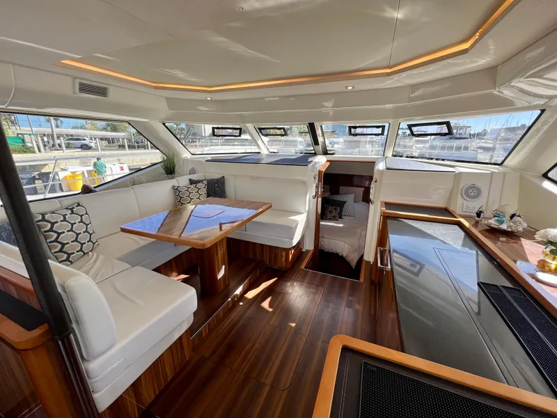 Slide: The Image of Salon Area - 24