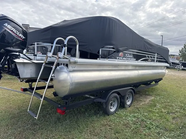 Slide: The Image of Sun Tracker SUNTRACKER SPORTFISH 22 DLX W/115 HP 2023 - 12