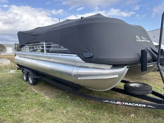 Slide: The Image of Sun Tracker SUNTRACKER SPORTFISH 22 DLX W/115 HP 2023 - 13