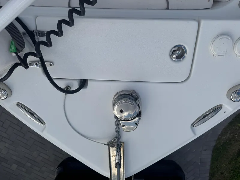 Slide: The Image of 2019 Sea Hunt 235 SE boat deck with anchor and winch system. - 41