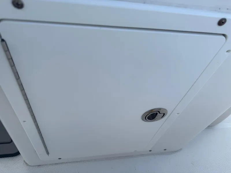 Slide: The Image of Sea Hunt 235 SE 2019 - 51