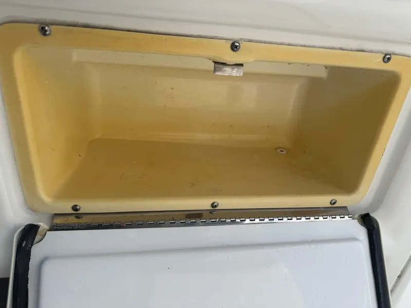 Slide: The Image of Sea Hunt 235 SE 2019 - 54