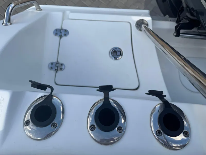 Slide: The Image of Sea Hunt 235 SE 2019 - 60