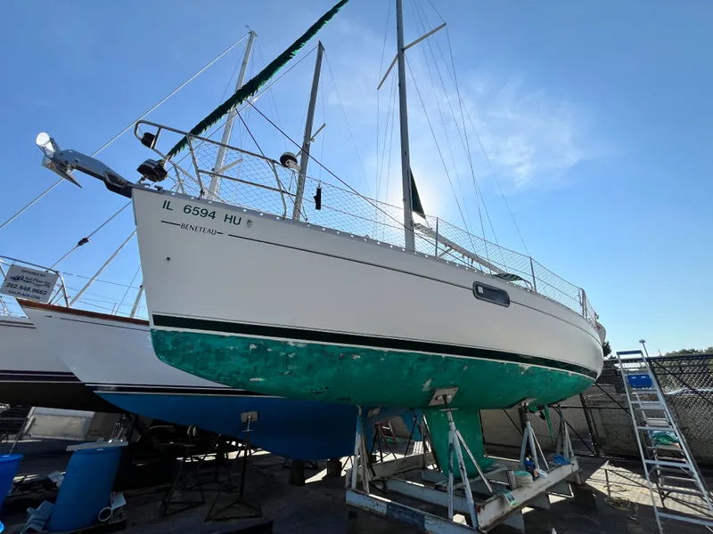 Slide: The Image of Beneteau Oceanis 321 1995 - 10