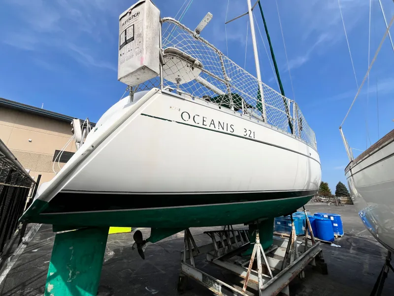 Slide: The Image of Beneteau Oceanis 321 1995 - 11