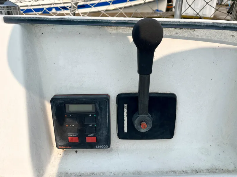 Slide: The Image of Beneteau Oceanis 321 1995 - 37