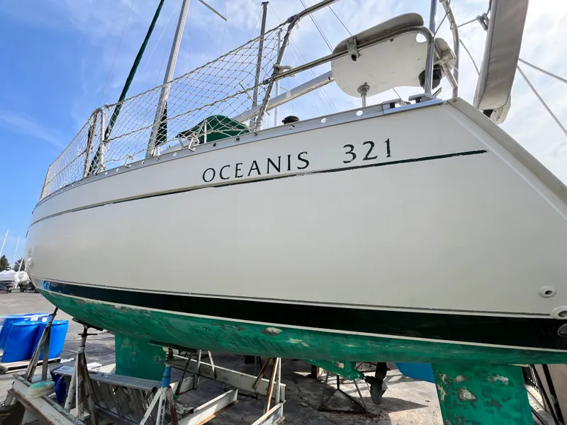 Slide: The Image of Beneteau Oceanis 321 1995 - 4
