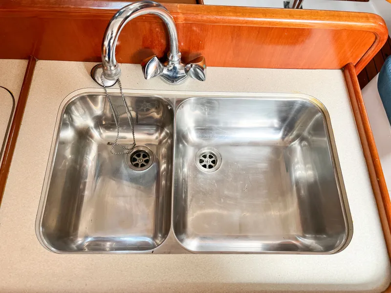 Slide: The Image of Beneteau Oceanis 321 1995 - 53