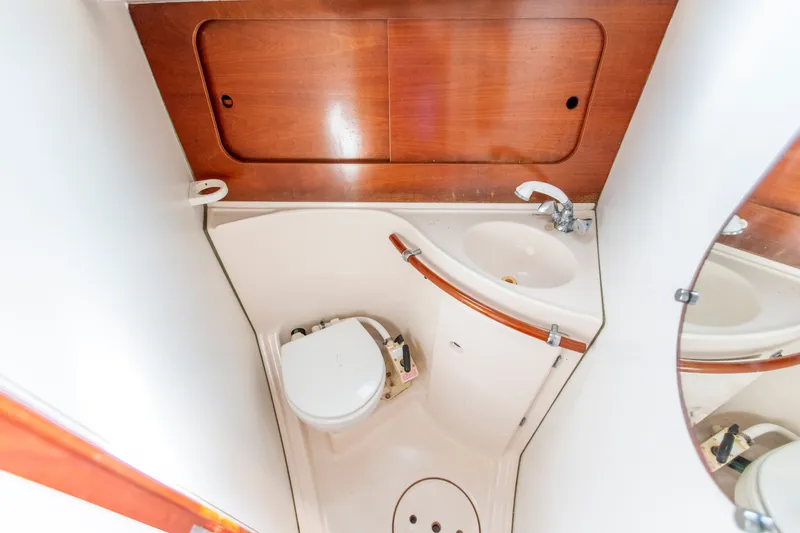 Slide: The Image of Beneteau Oceanis 321 1995 - 66